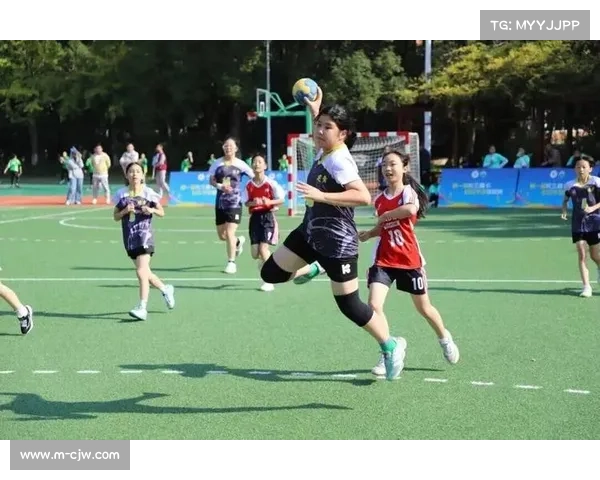 石犀小学体育教师李锋：校园手球特色课程培育新苗